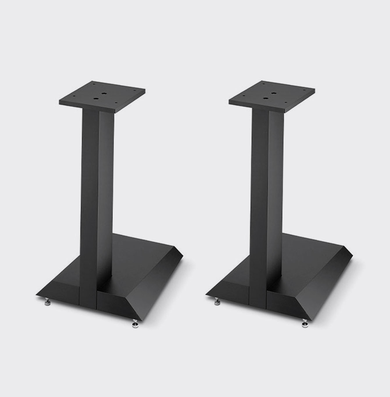Focal Theva Vestia stands