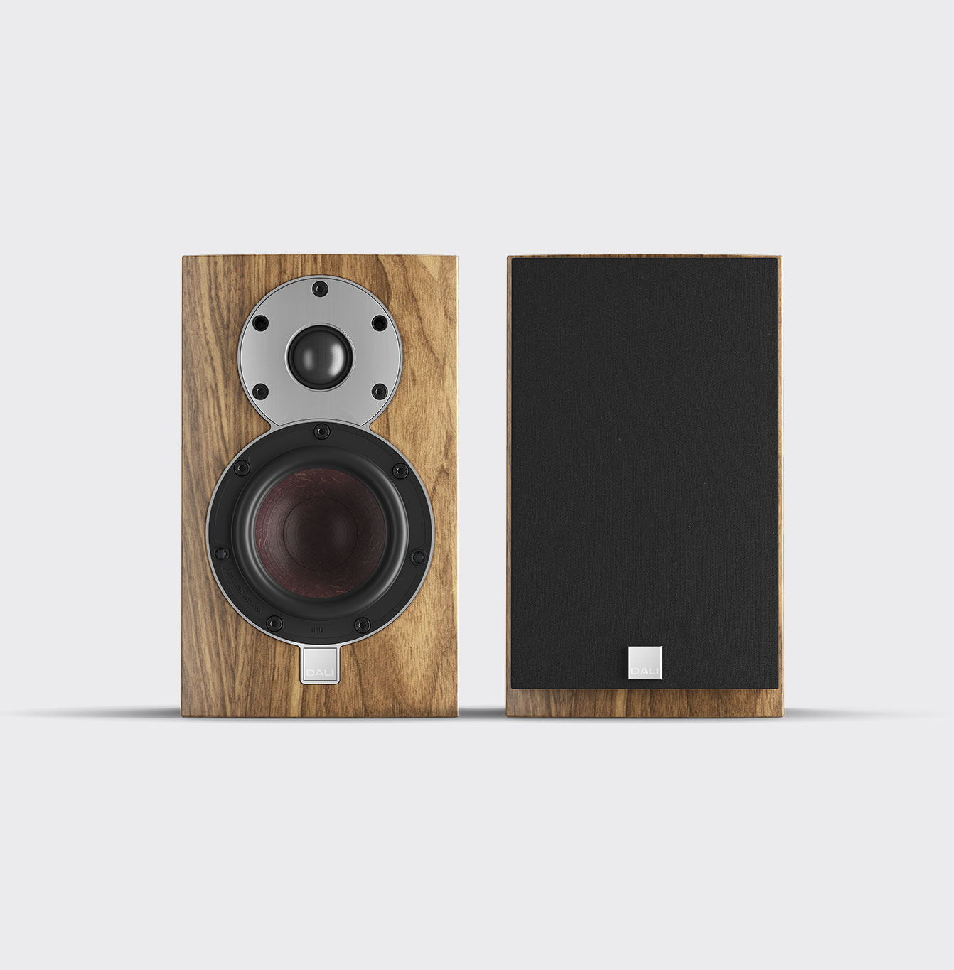 Dali Menuet SE Natural Walnut